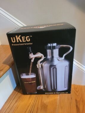 NEW Growler Werks uKeg Pressurized Growler - Stainless Steel Silver 128 Oz